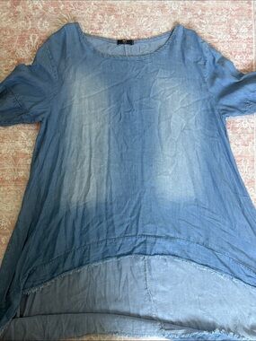 Light Blue Short-Sleeve Women's Top